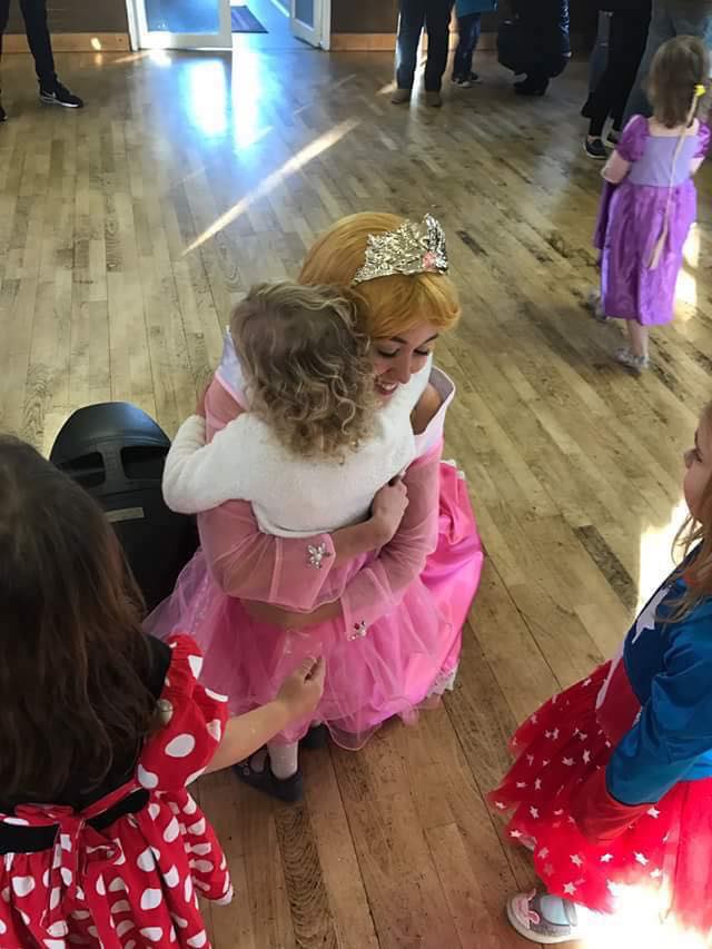 Princess Hug Magic Mirror Parties